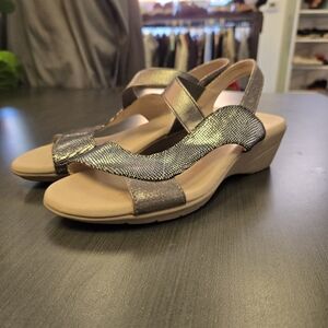 Elegant Gold Wedge Sandals